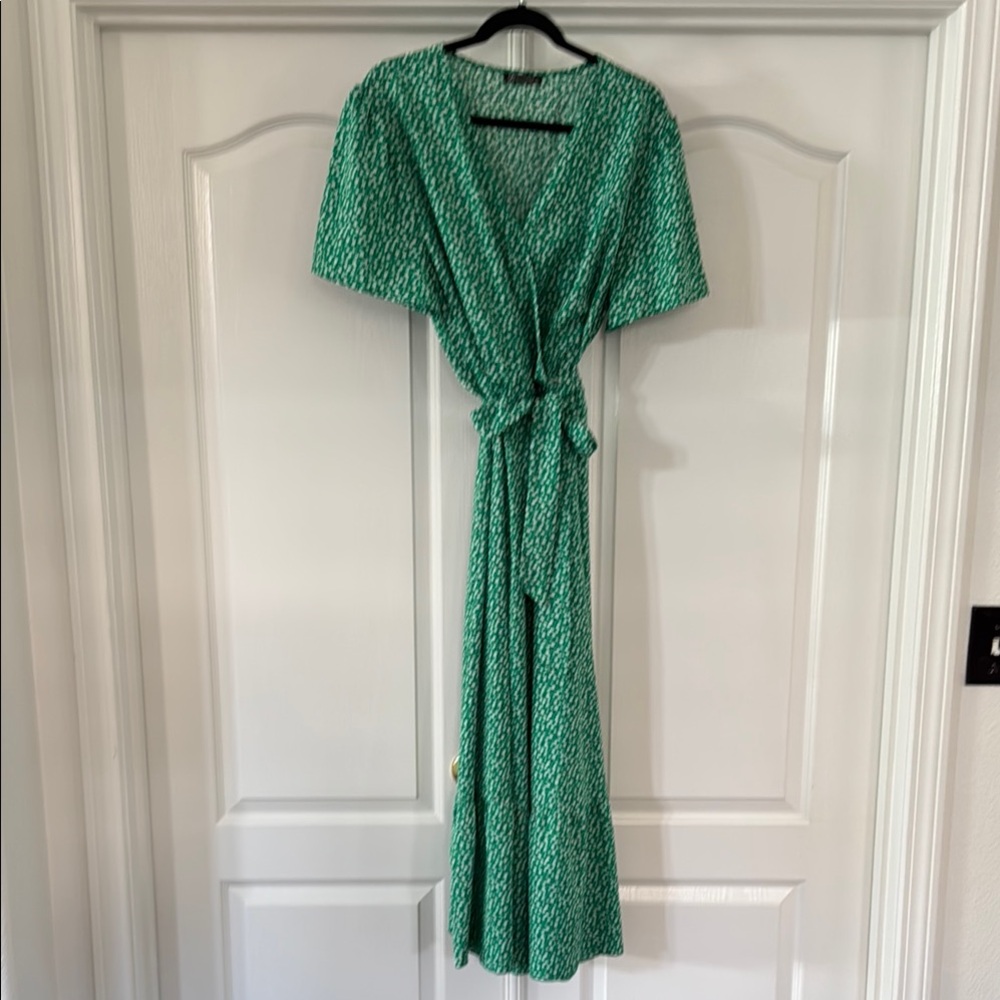 Elegant Green Wrap Dress